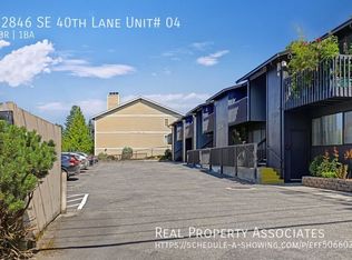 12846 SE 40th Ln APT 4, Bellevue, WA 98006