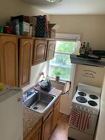 2 bed, 650 sqft, $1,200 — Photo 2