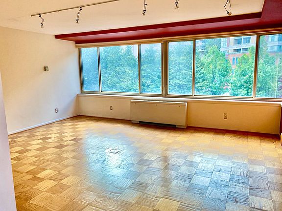 2nd image of 1210 N Taft St APT 501