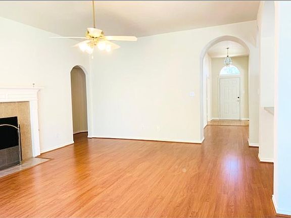 5th image of 6025 Sargent Dr