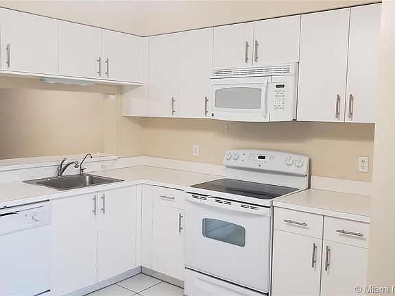 4th image of 16679 Hemingway Dr #110