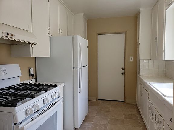 4th image of 4377 Cherokee Ave