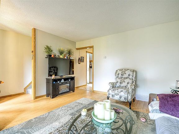 5th image of 9447 Alten Dr