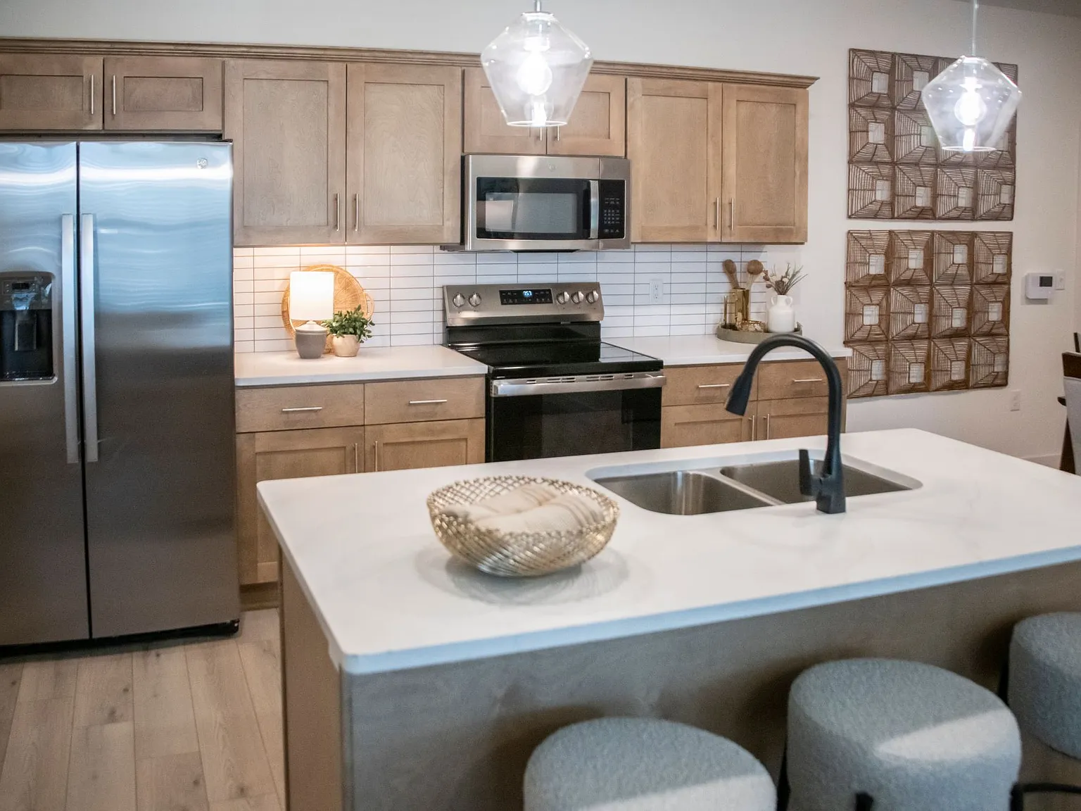 Grays Creek Apartments — Photo 3