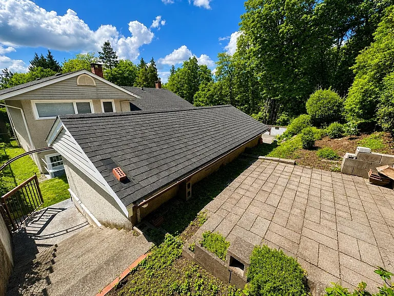 4409 Marine Dr — Photo 6