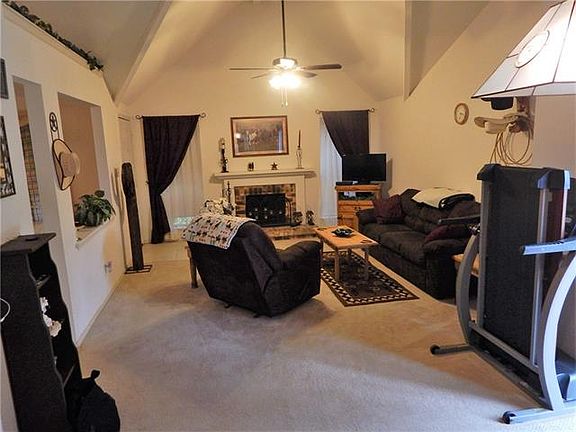 3rd image of 6707 Dandelion Dr