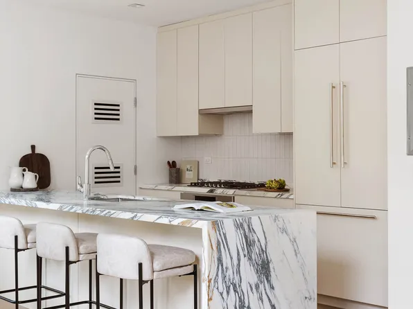 661 Driggs Avenue image 1 of 13