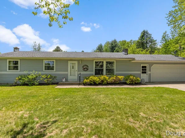 9090 Eleven Mile Rd NE, Rockford, MI 49341