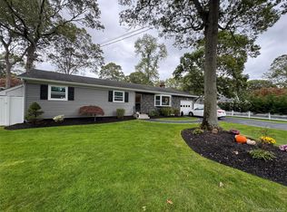 7 Plymouth St, Centereach, NY 11720