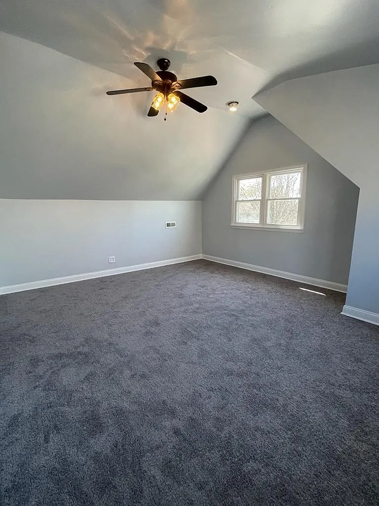 11309 S Stewart Ave photo 1