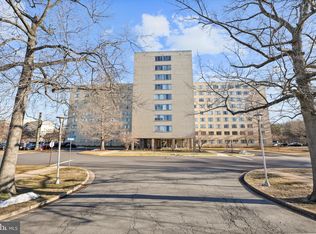 6641 Wakefield Dr APT 206, Alexandria, VA 22307