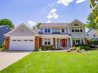 608 Raintree Rd, Buffalo Grove, IL 60089