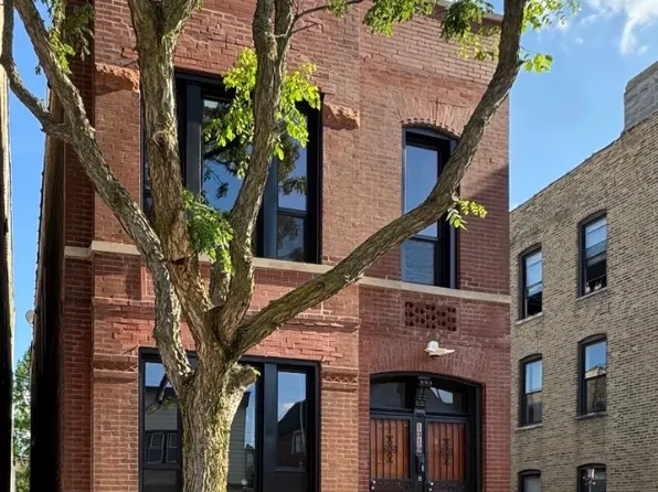 1319 W Erie St #1F, Chicago, IL 60642