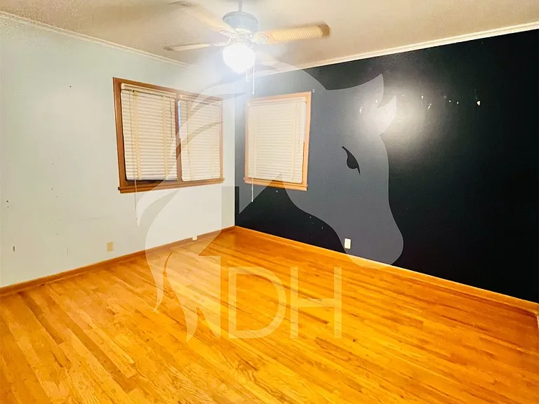 314 S Harding St — Photo 6