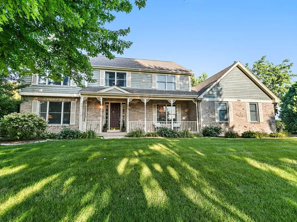 1345 Chadwick Ct, Dundee, IL 60118