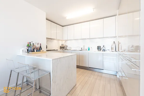 Rented by City Zen Realty | media 37