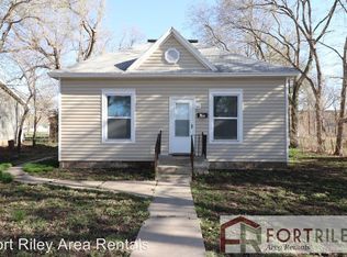 332 W 8th St, Junction City, KS 66441