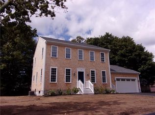 4 Congress Rd, Barrington, RI 02806