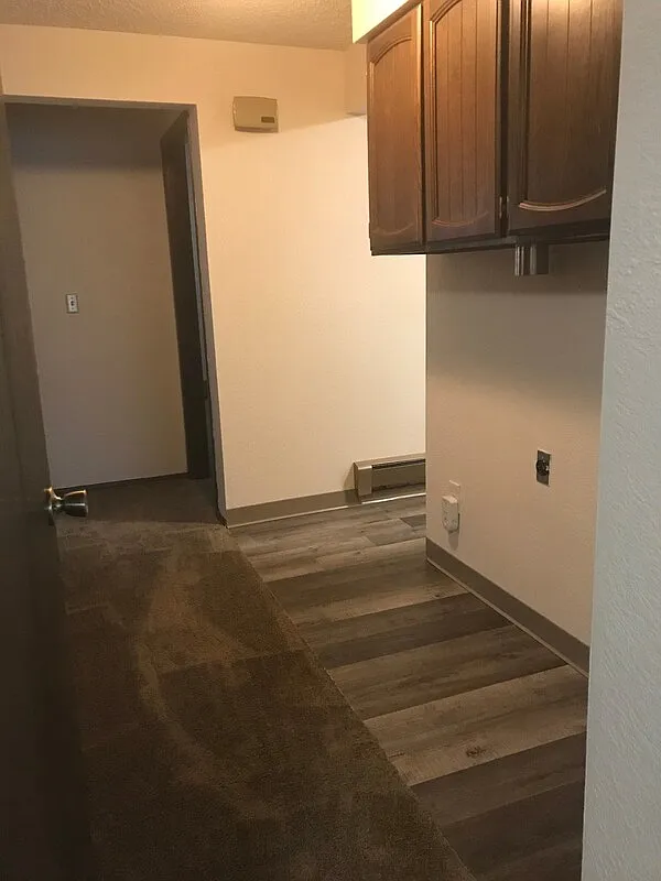 2 bed, 1.0 bath, $1,250 — Photo 4