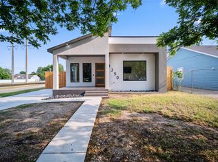 1350 Strickland St, Dallas, TX 75216