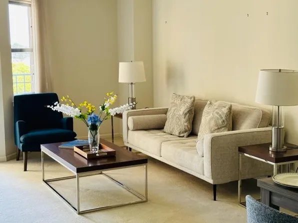 1 Baldwin Ave APT 608, San Mateo, CA 94401