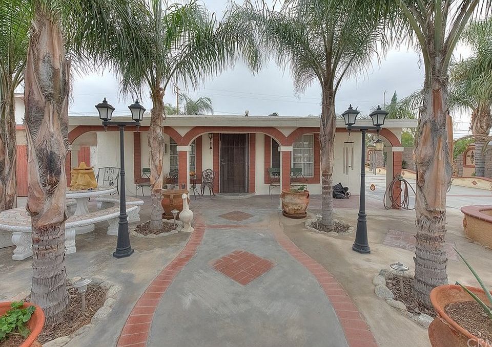 1st image of 22401 Bay Ave