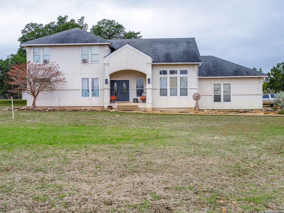 1st image of 122 DRESDEN WOOD DR