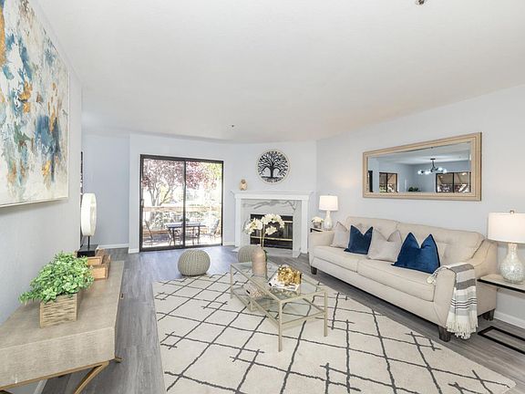 5th image of 200 Albacore Ln