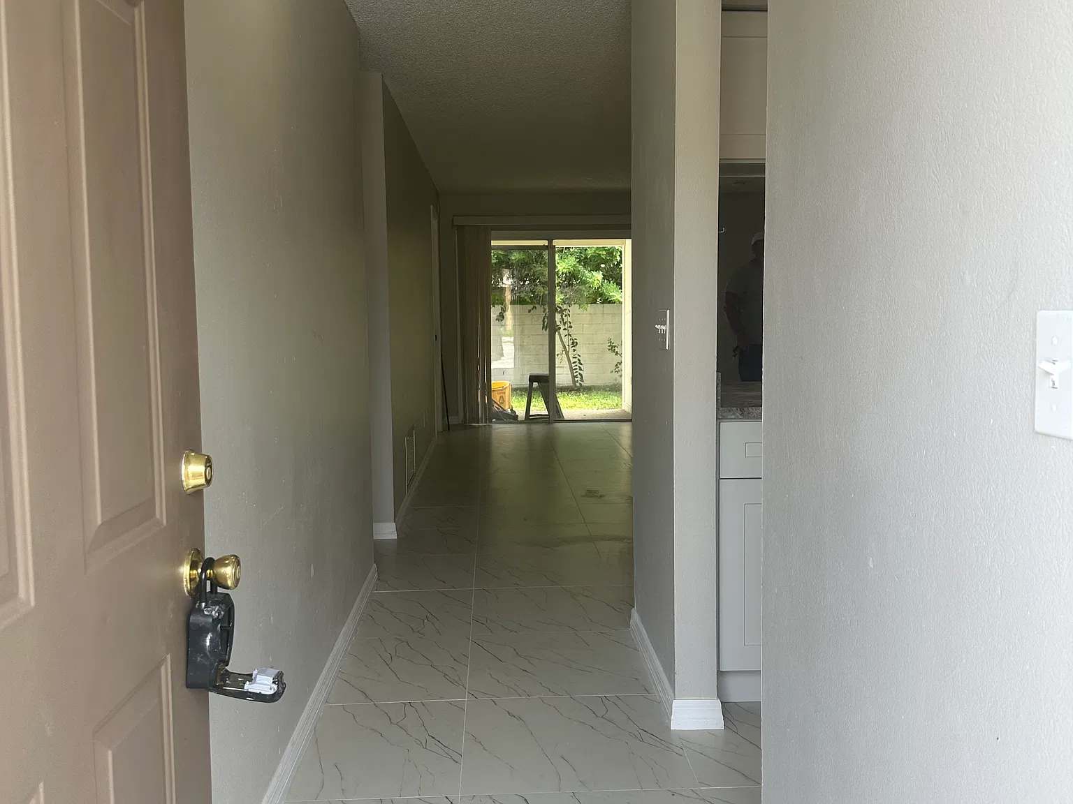 2 bed, 1000 sqft, $1,600 — Photo 1