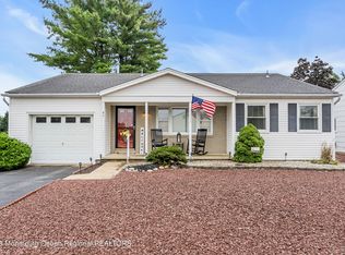 47 Carlisle Rd, Toms River, NJ 08757