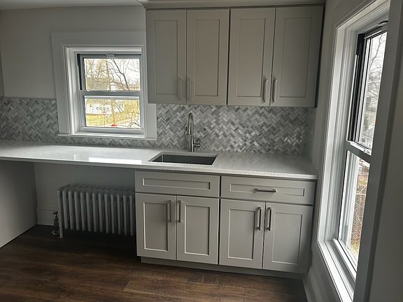 2nd image of 44 Henry St Floor 2