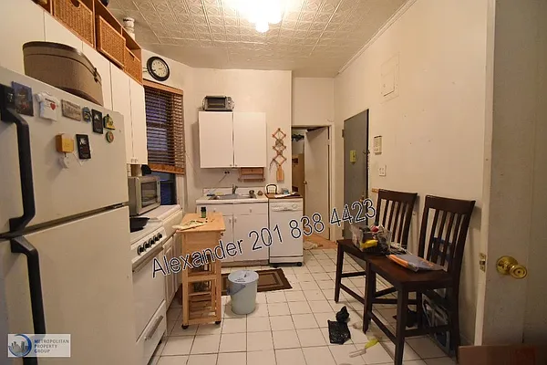 Rented by Metropolitan Property Group | media 3