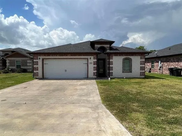 2625 Amber Ave, Groves, TX 77619