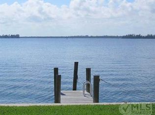 1001 Bay Rd, Vero Beach, FL 32963