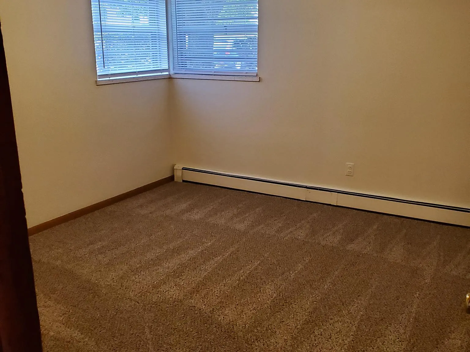 1 bed, 750 sqft, $1,150 — Photo 2