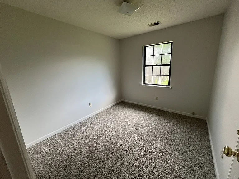 1315 Crossgate Ct — Photo 12