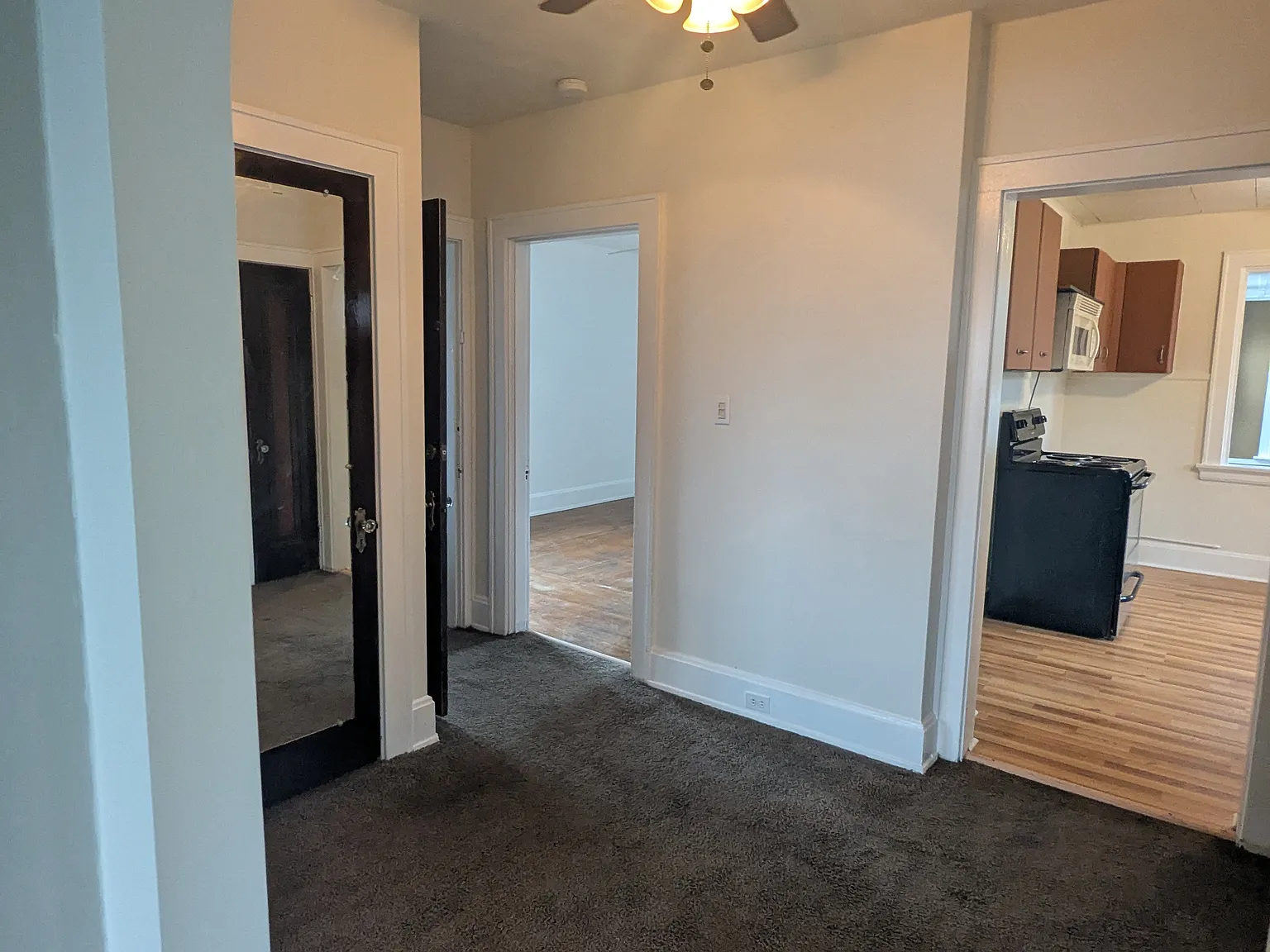 2 bed, 1250 sqft, $1,415 — Photo 4
