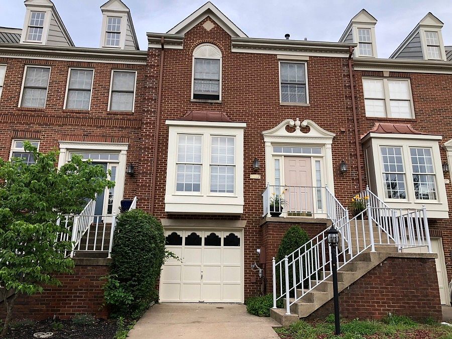 1st image of 46507 Lynnhaven Sq