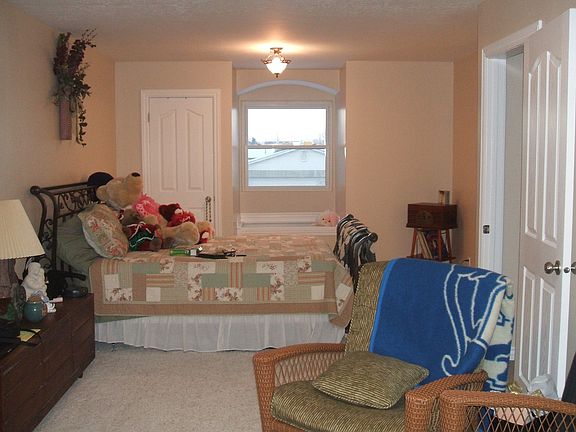 North Side - Master Suite