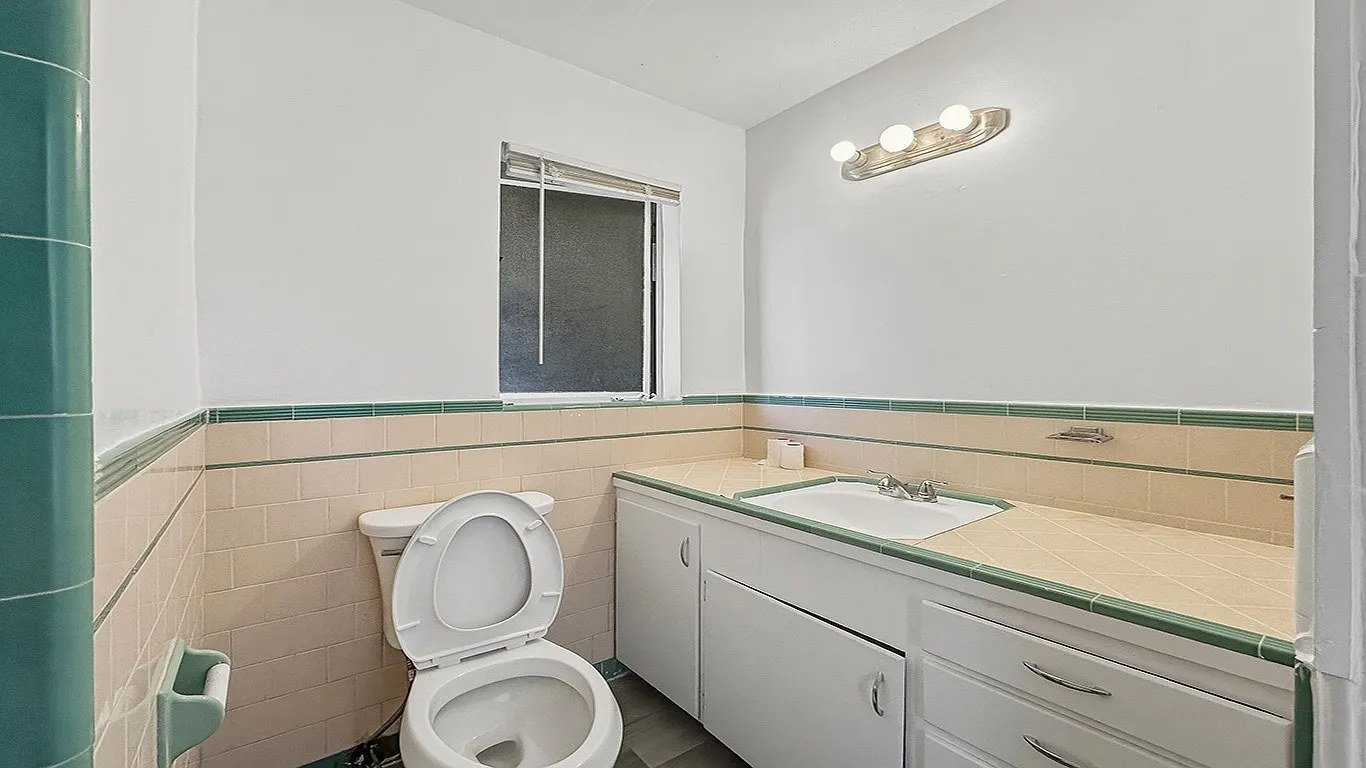 127 W 18th St - 6 — Photo 1