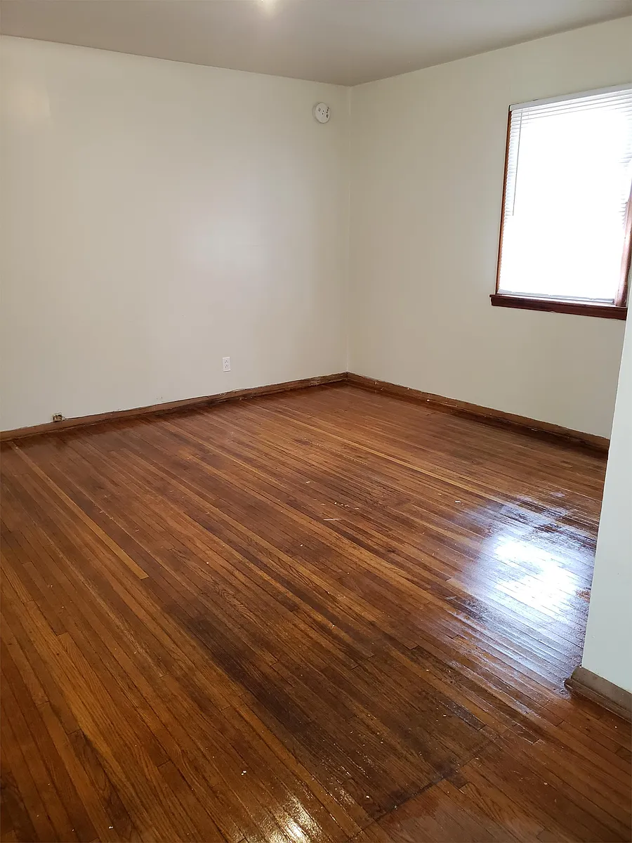 Photo 2 of 4 - 816 Mamie Eisenhower Ave #3 - Boone, IA Studio - 816 Mamie Eisenhower Ave #3