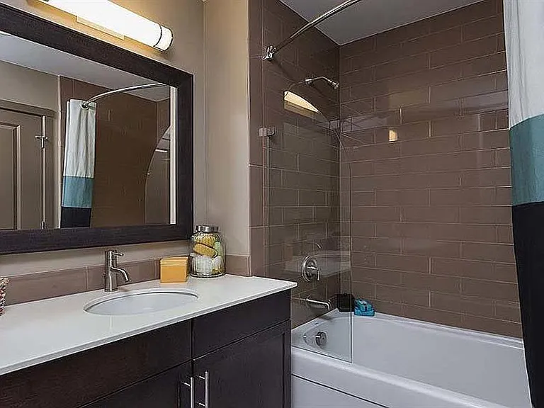 Berkshire Riverview — Photo 22