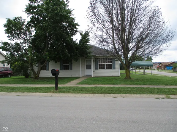 1345 Sassafras Ct, Martinsville, IN 46151