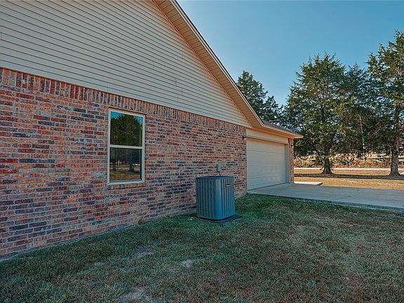 3rd image of 22131 N Highway 307