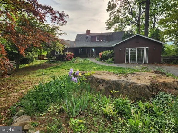 400 View Point Ln, Front Royal, VA 22630