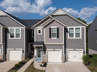 700 Streamside Dr #UPPER, Alexandria, KY 41001