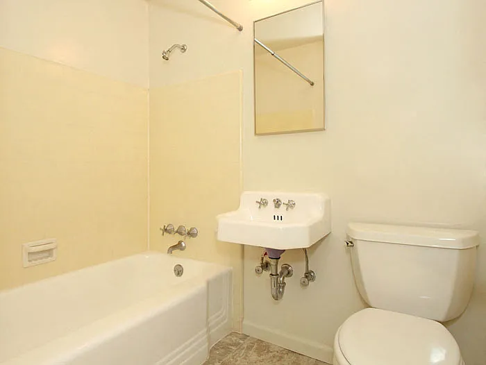 457 Forest Ave — Photo 11