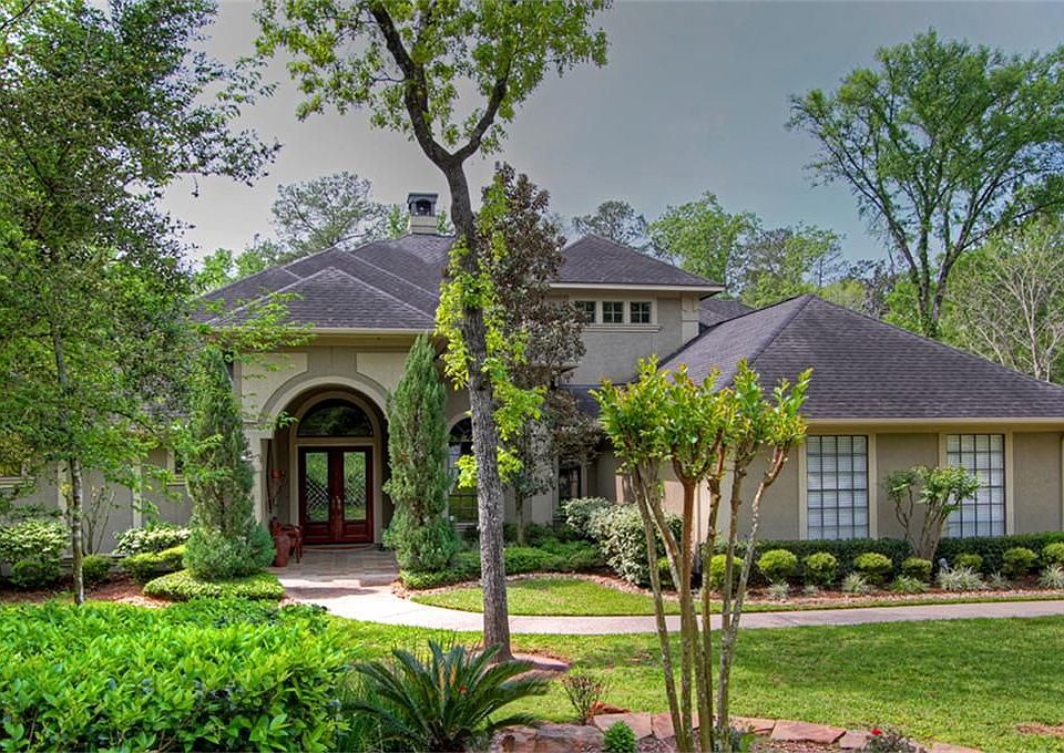 Gorgeous Heritage Hill location!