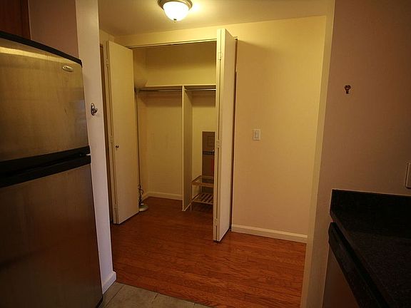 4th image of 455 Main St APT 11A