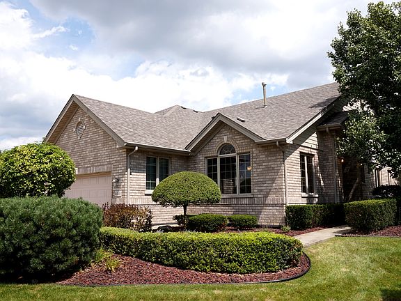 2nd image of 16163 Hillcrest Cir